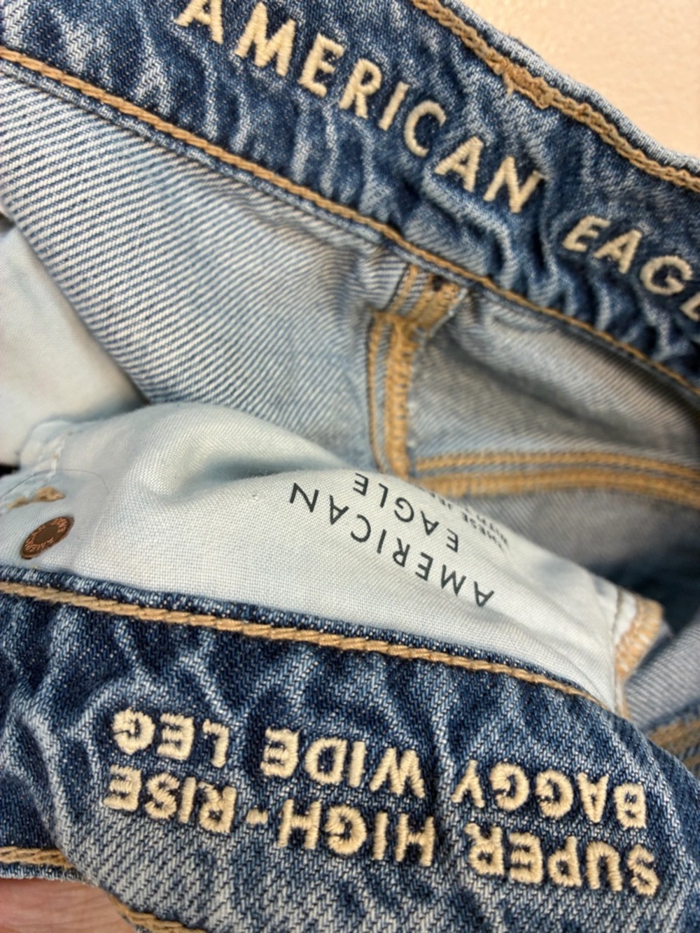 American Eagle Super High Rise Baggy Wide Leg Jeans - Picture 13 of 13